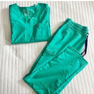 Surgical green scrub set